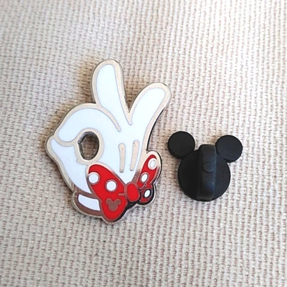 DISNEY MINNIE WHITE GLOVE & RED POLKA DOT BOW - Picture 2 of 5